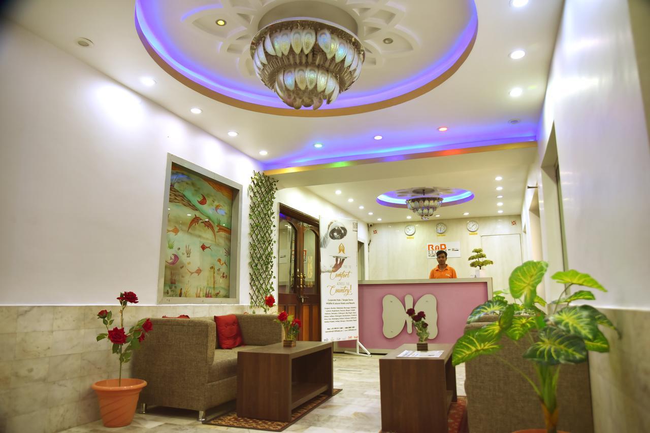 Rnb Select Vijay Delux Sultānpur Exterior photo